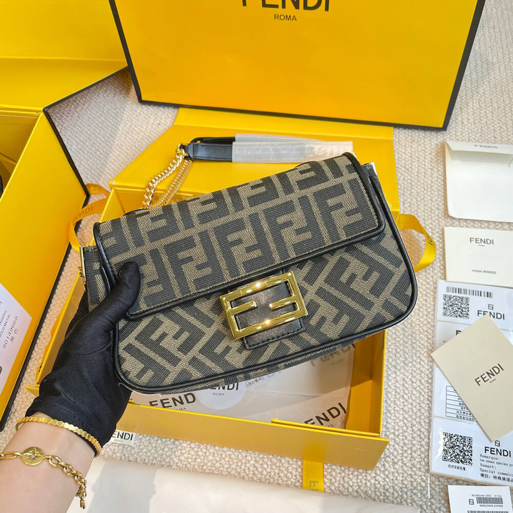 Fendi Baguette Chain Midi