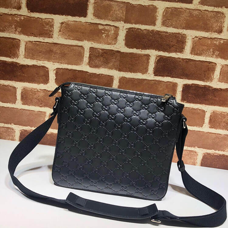 Gucci Signature Messenger