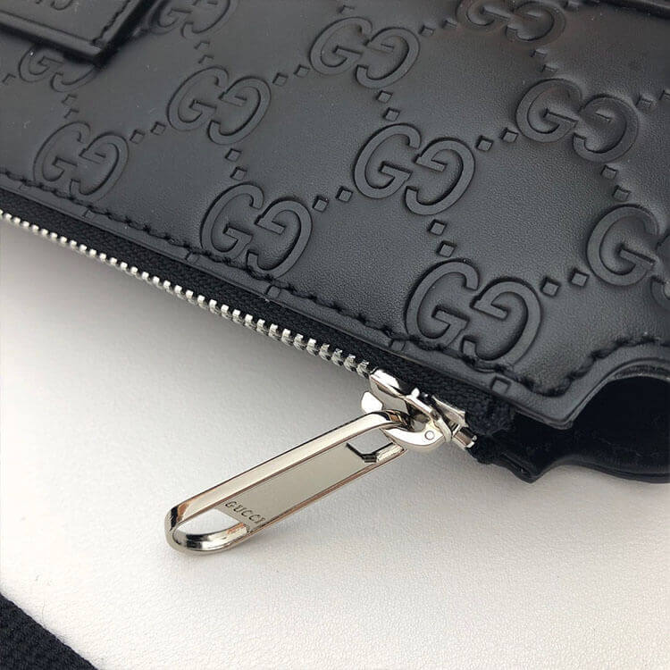 Gucci Signature Messenger