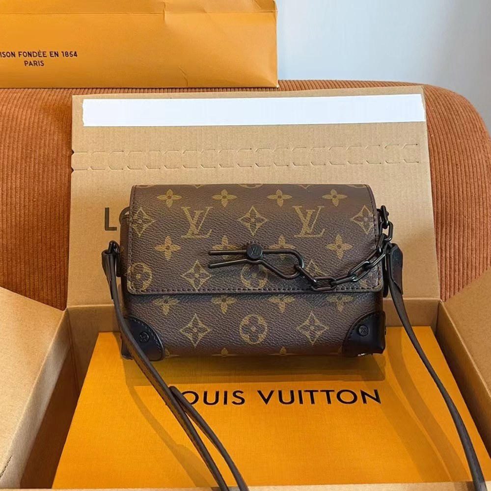 Louis Vuitton Steamer Wearable