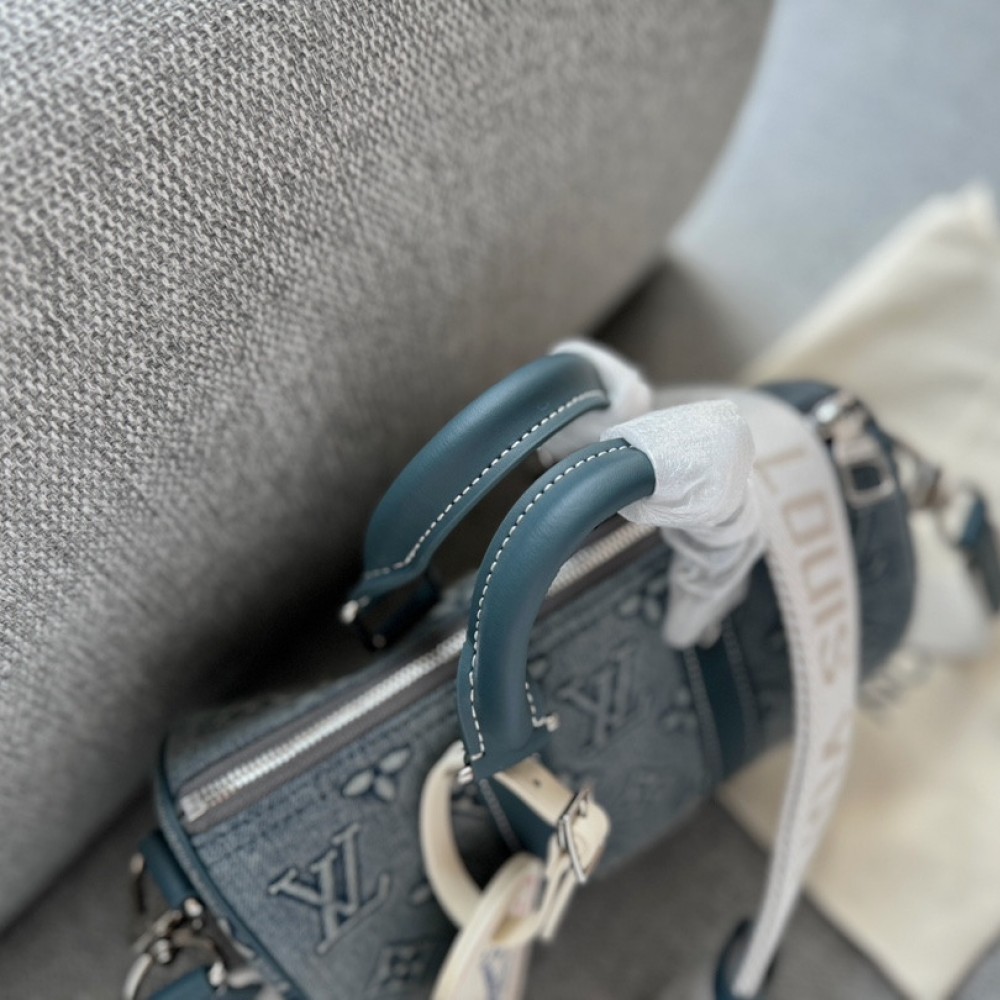 Louis Vuitton Keepall Bandoulière 25