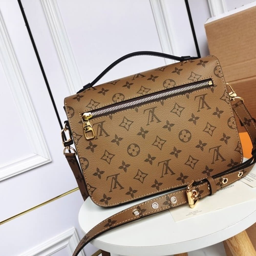 Louis Vuitton POCHETTE METIS